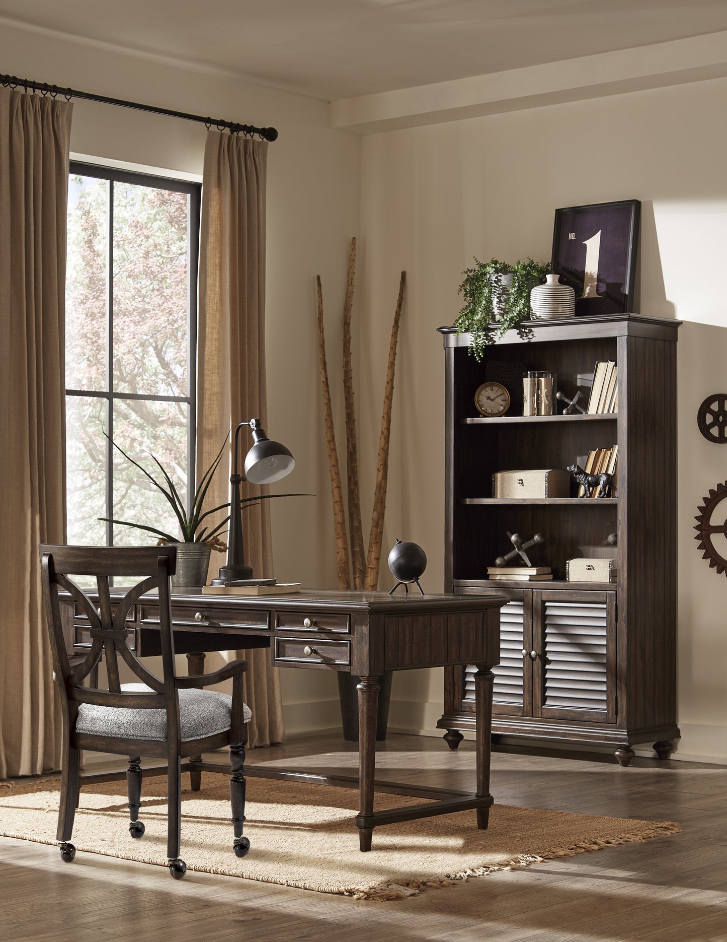 1689-16 - Writing Desk