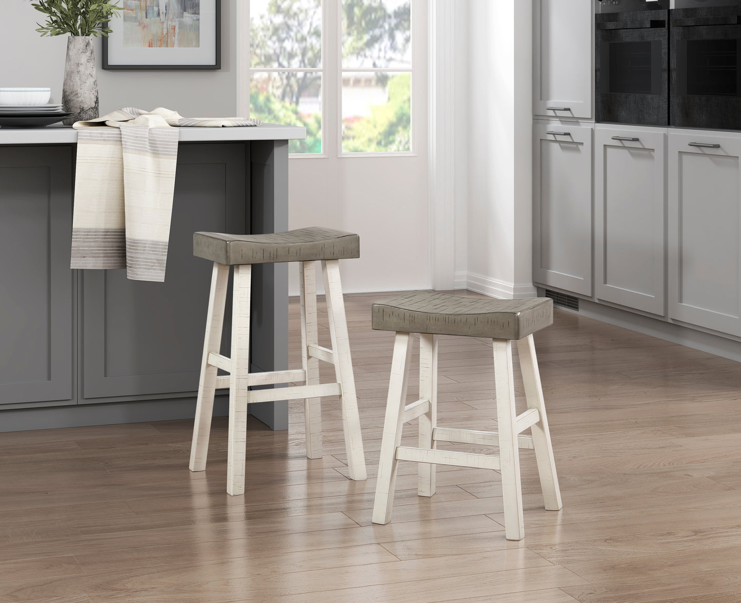 5687WTT-29 - Pub Height Stool