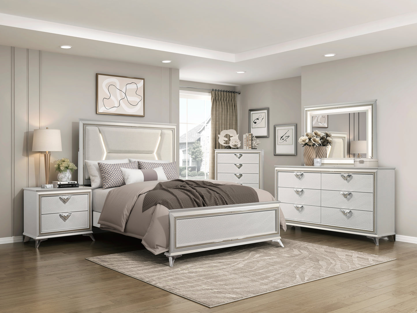 1383-1* - (3) Queen Bed