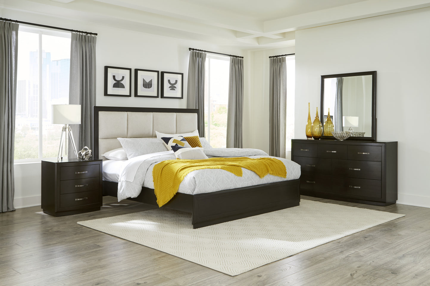 1575-1* - (3) Queen Platform Bed