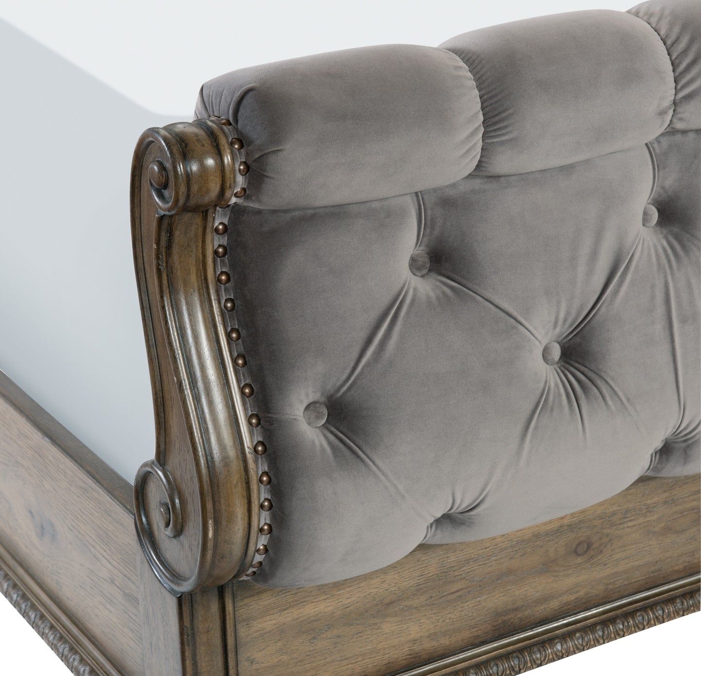 1693-1* - (3) Queen Bed