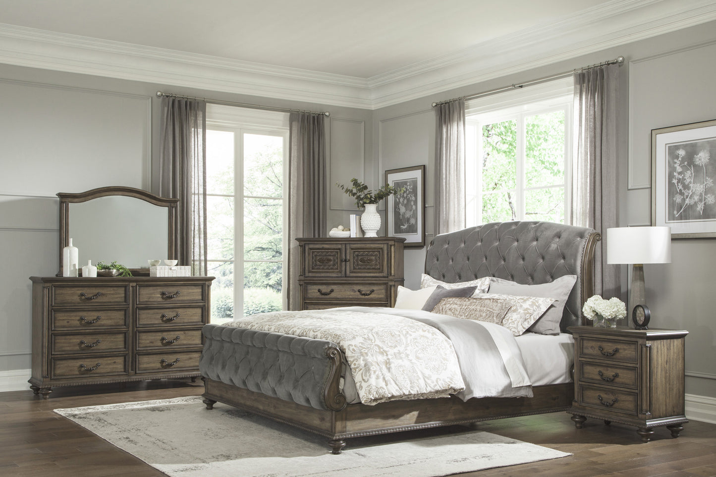 1693-1* - (3) Queen Bed