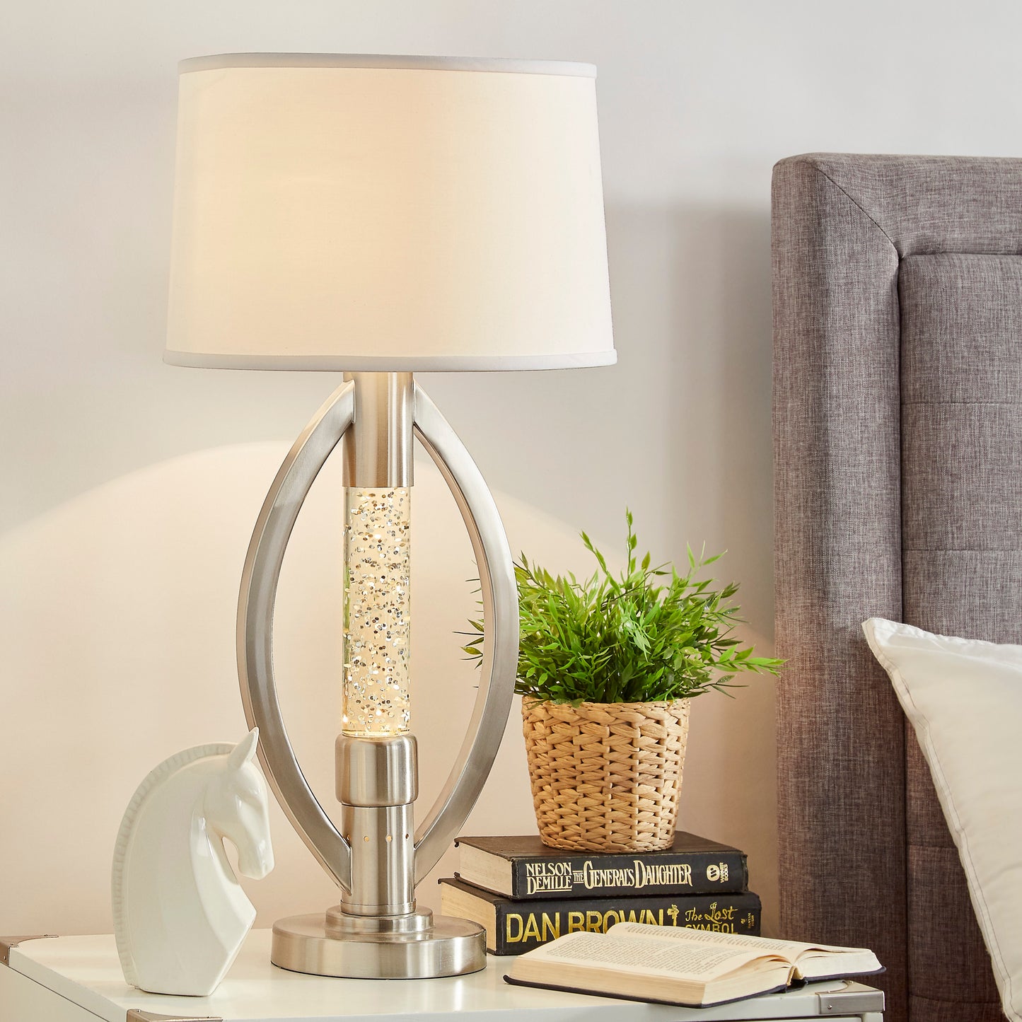 H11761 - Table Lamp